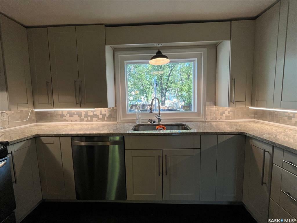 Property Photo: 214 I Avenue S SK S7M 1X9