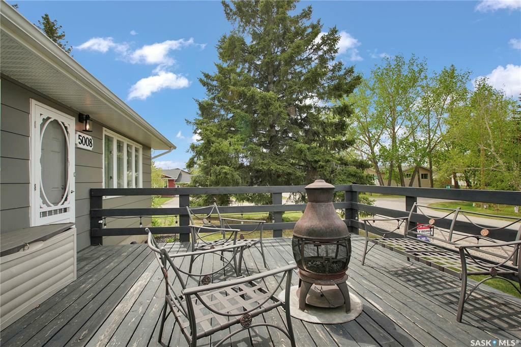 Property Photo: 5008 Neufeld Avenue SK S0K 4R0