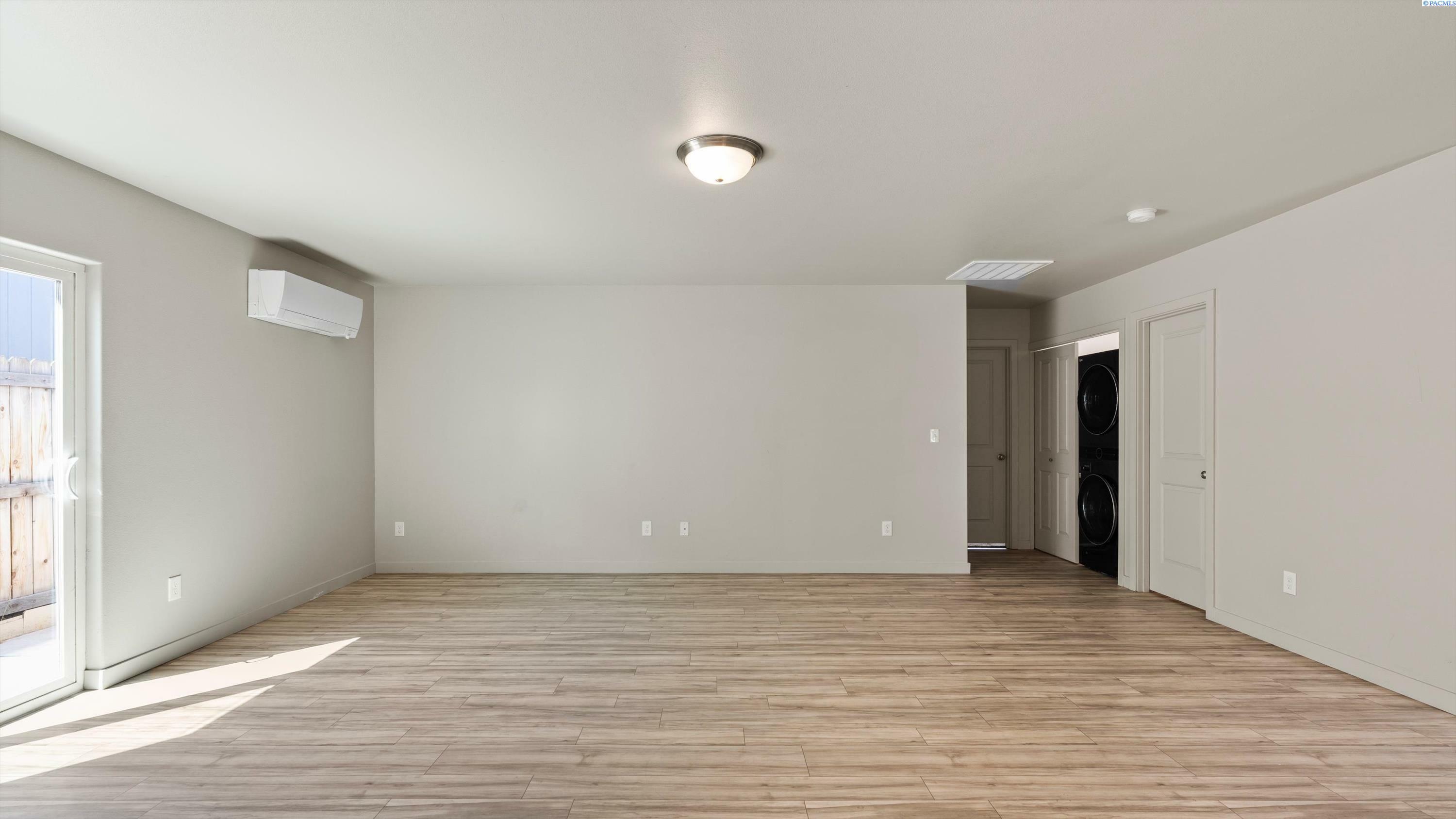 Property Photo: 414 Whitefish Ln WA 99301