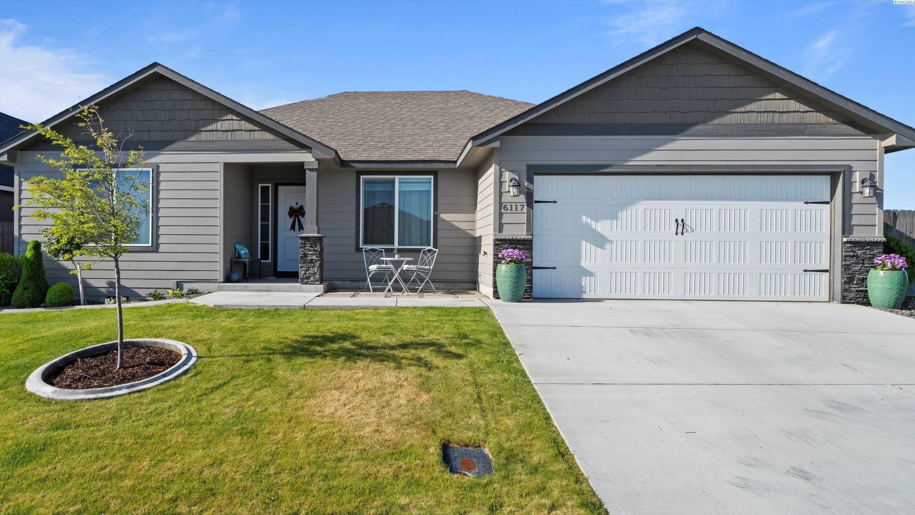 Property Photo: 6117 W 41st Avenue WA 99338