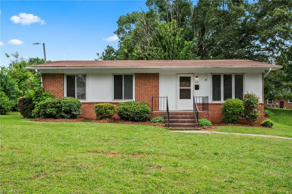 Property Photo: 415 Burnham Drive NC 27105