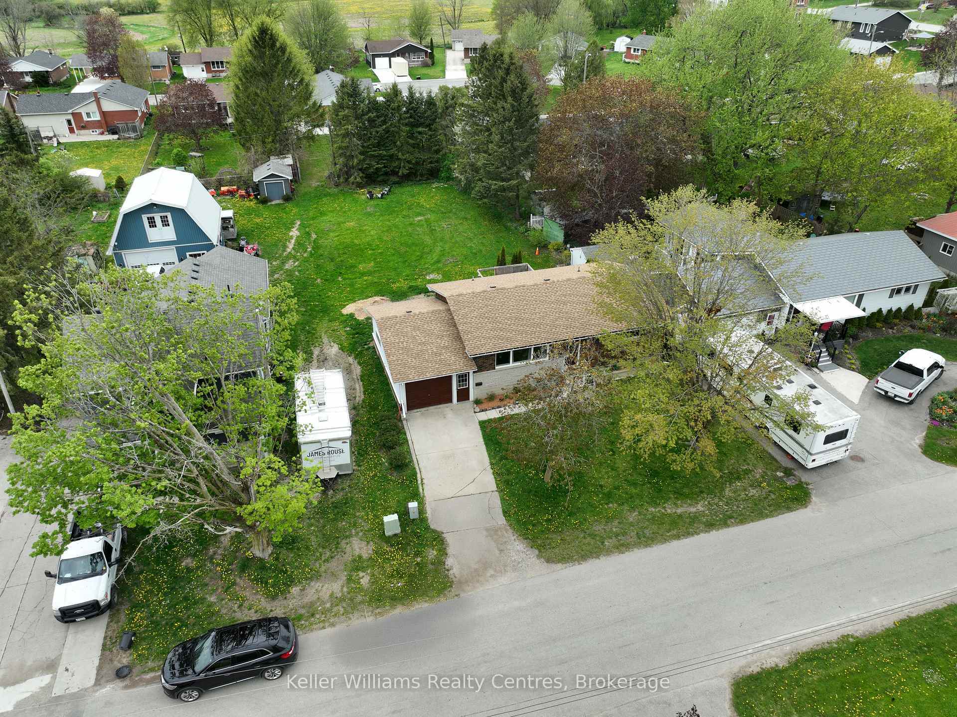 Property Photo:  78 Elgin Avenue  ON N0H 2N0 