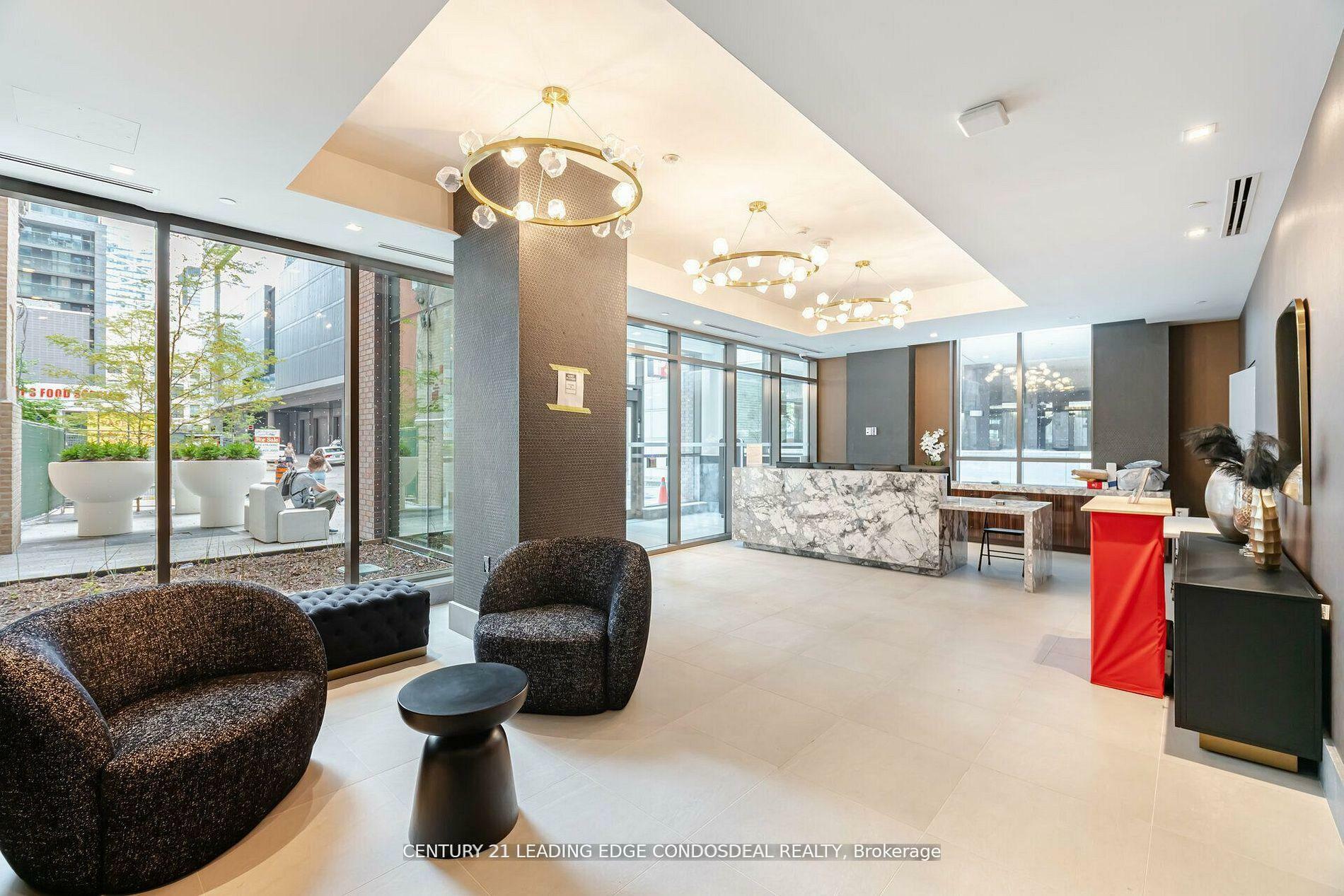 Photo de la propriété: 8 Widmer Street Lph5 ON M5V 0W6