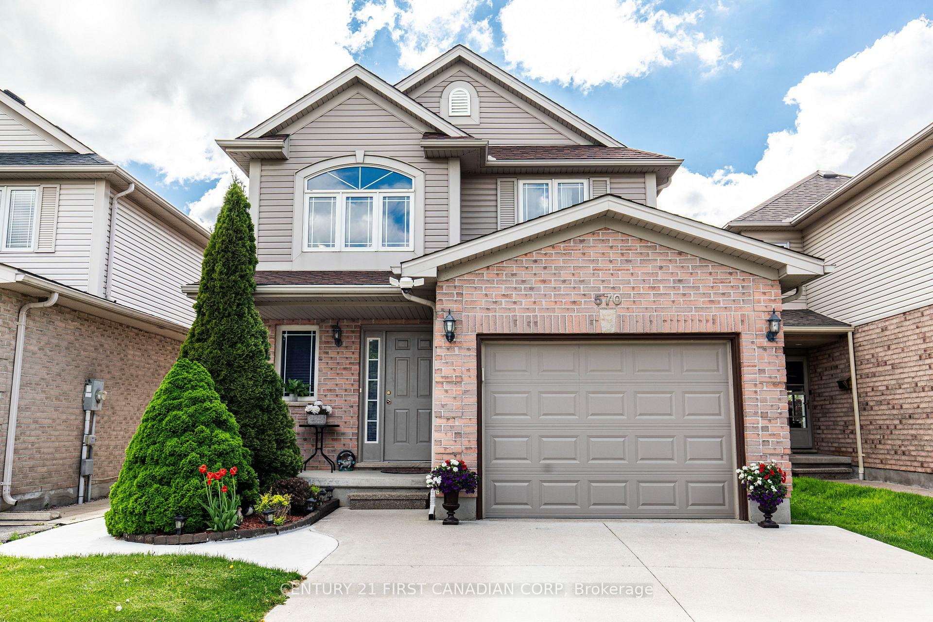 Property Photo: 570 Cuthbert Circle ON N6M 1K6