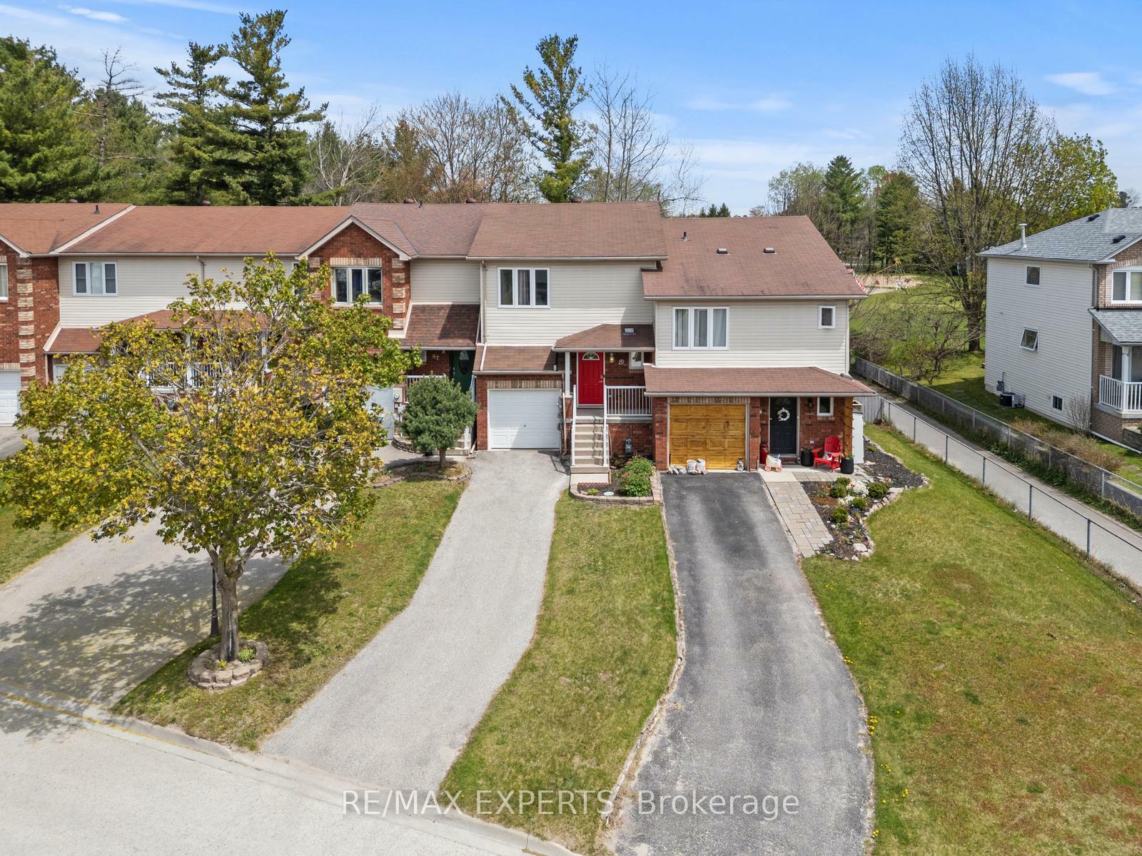 Property Photo: 89 Parkside Crescent ON L3W 0K9