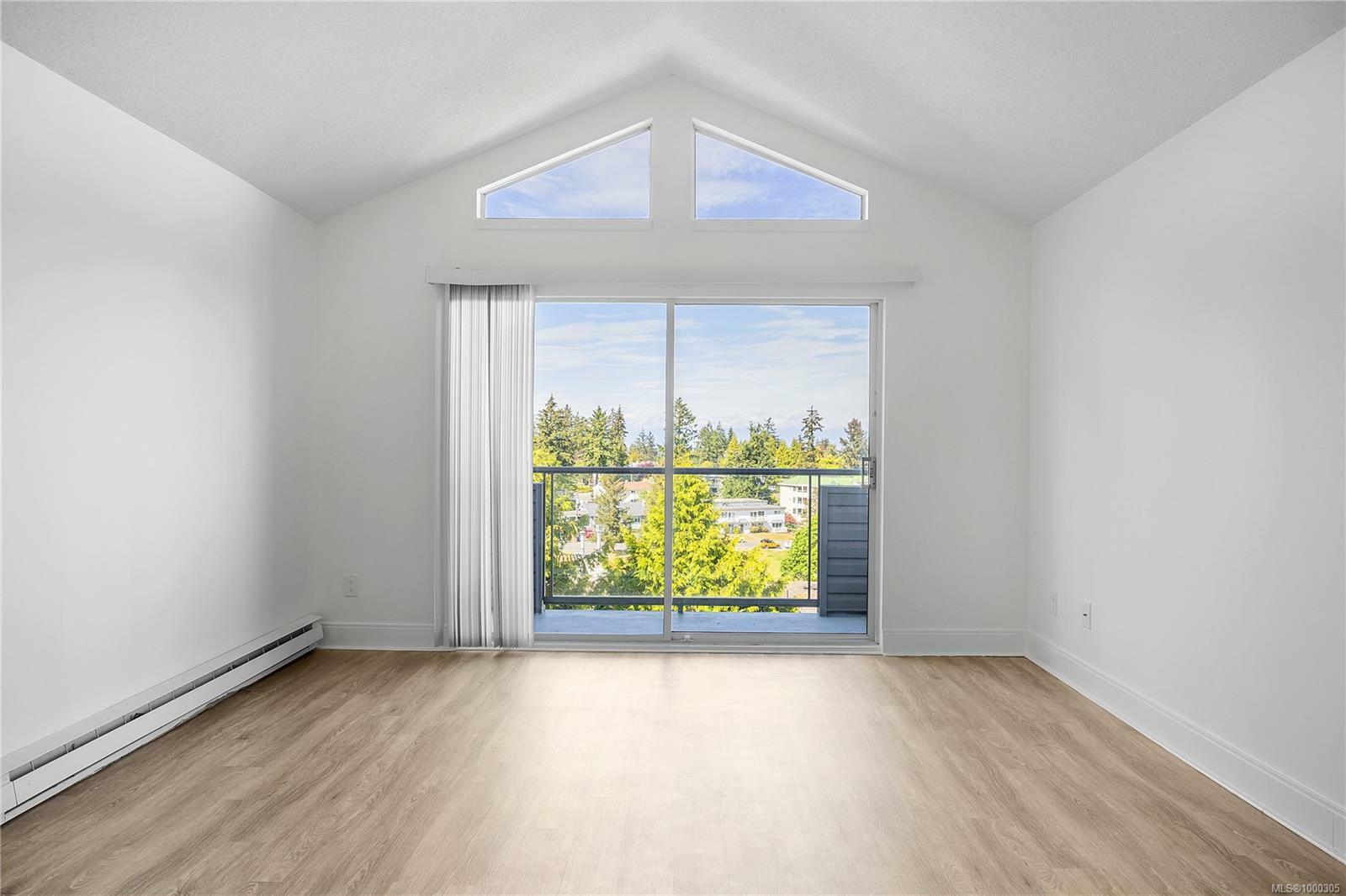 Property Photo: 1651 Dufferin Cres 315 BC V9S 5T1