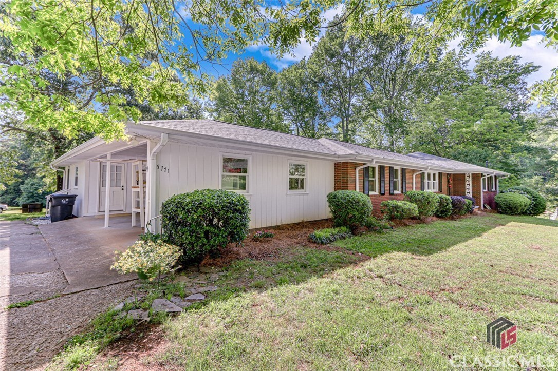 Property Photo: 5771 Athens Street GA 30554