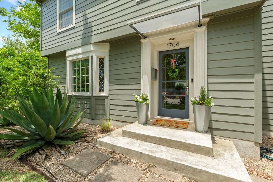 Property Photo: 1704 W 34th Street TX 78703