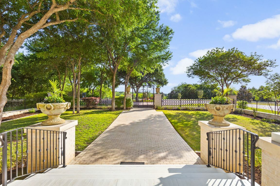 Property Photo: 999 Schwarzlose Road TX 78130