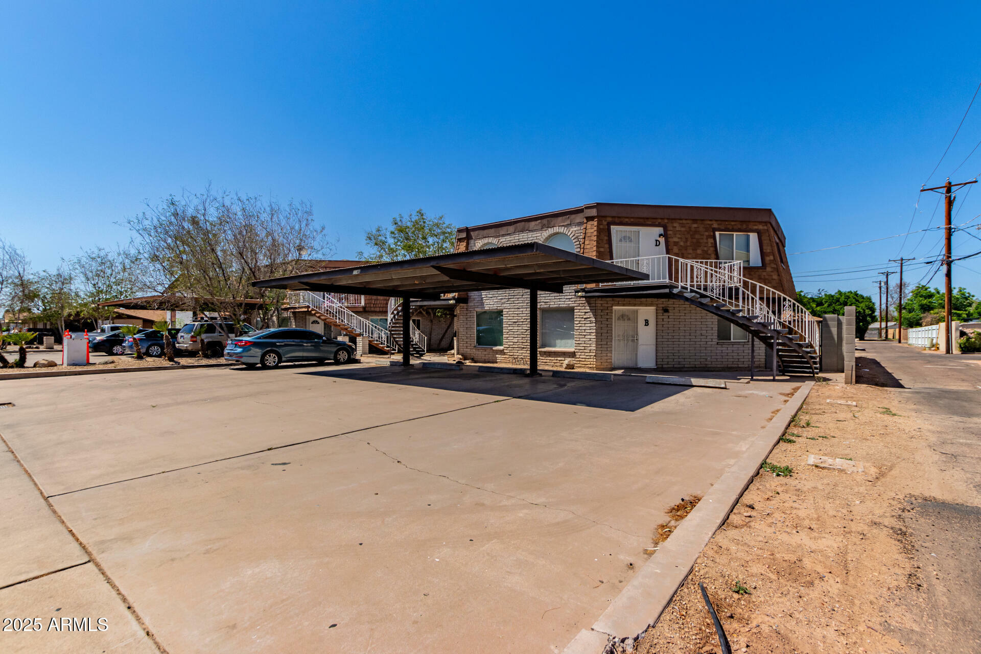 Property Photo: 1146 E 2nd Street D AZ 85203