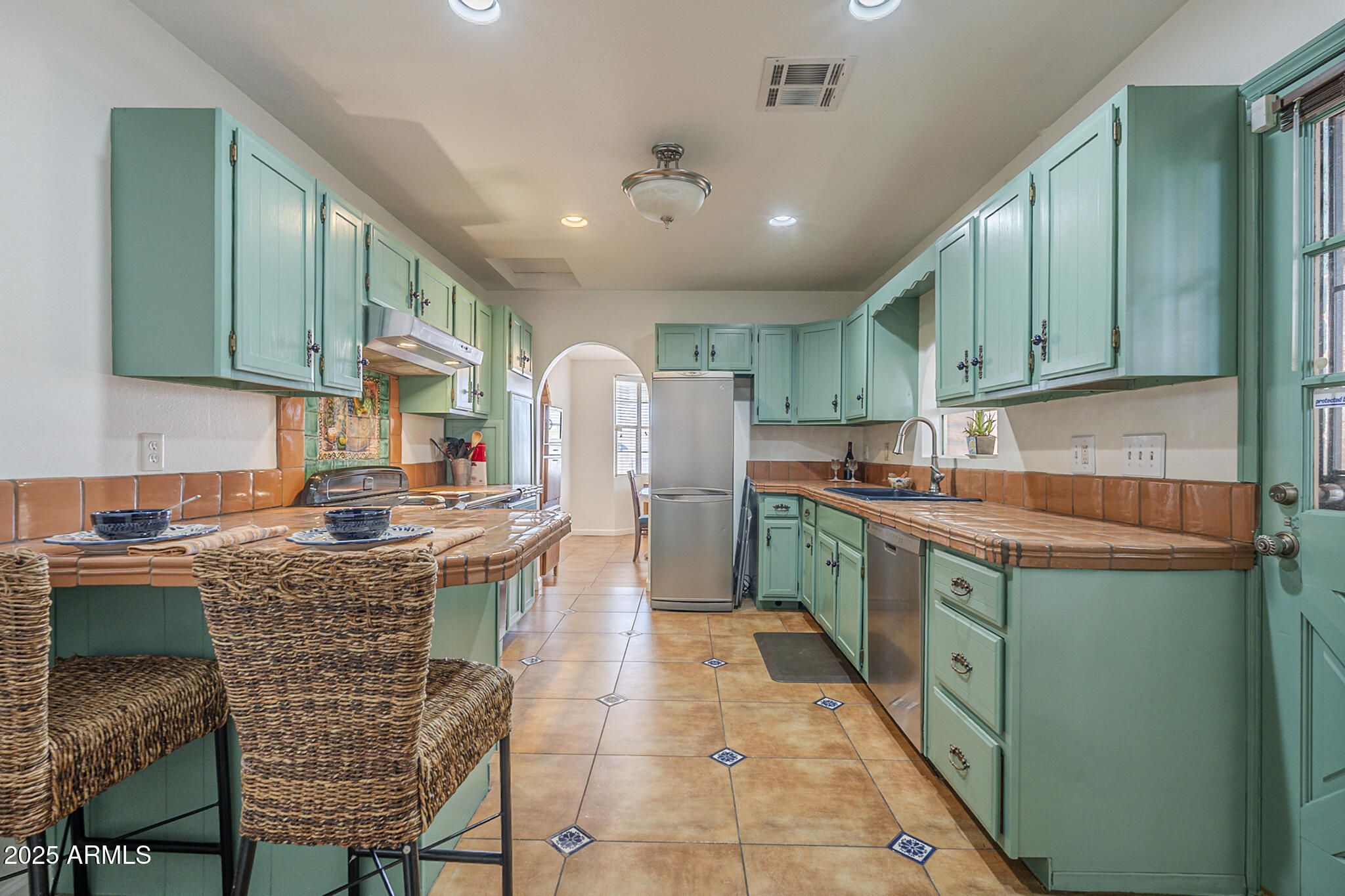 Property Photo: 1637 W University Drive AZ 85201