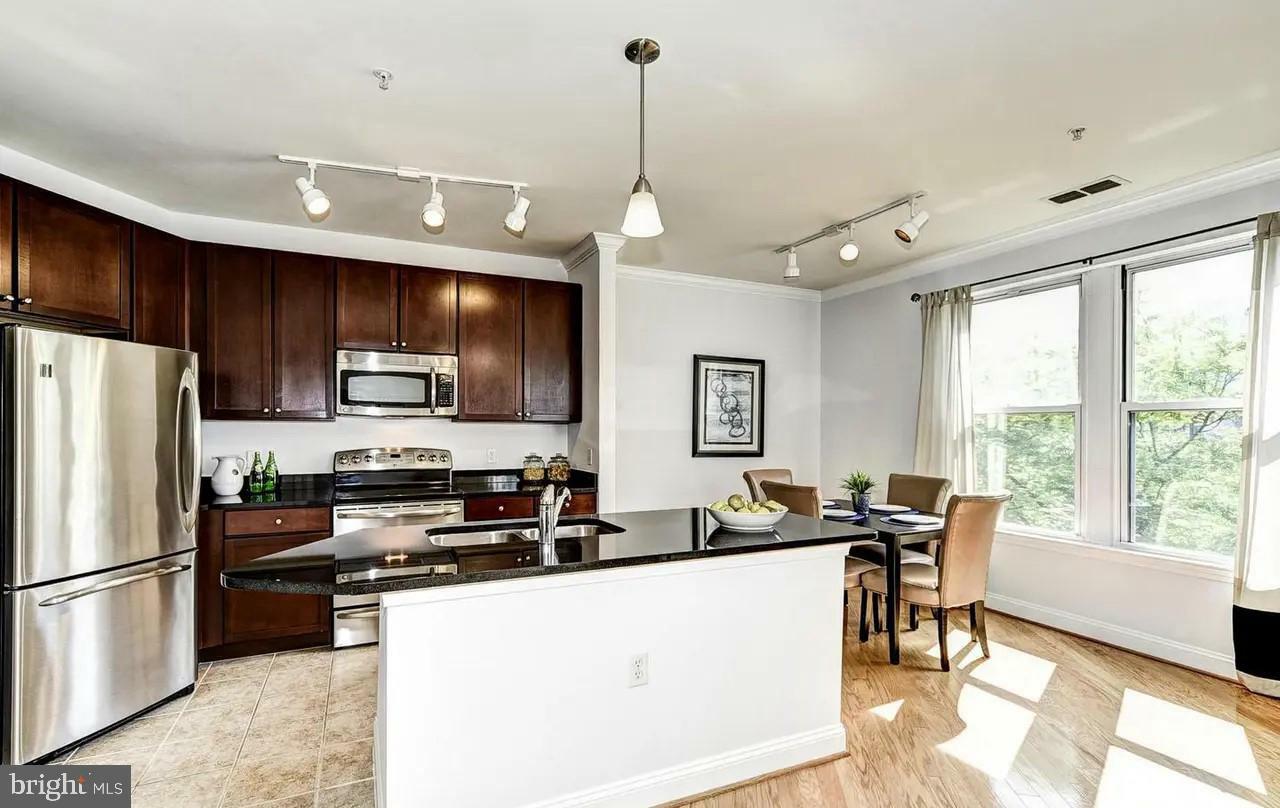 Property Photo: 1391 Pennsylvania Avenue SE 456 DC 20003