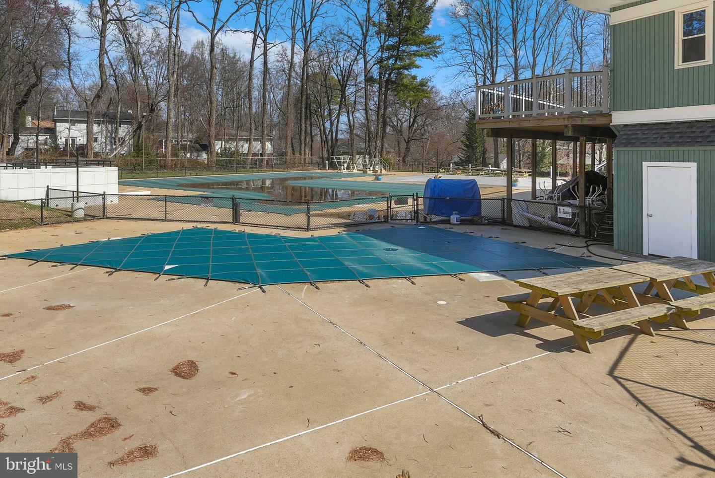 Property Photo: 3309 Parkside Terrace VA 22031