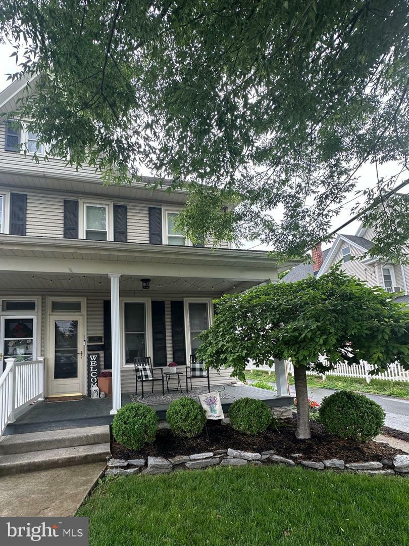 Property Photo: 313 E Cherry Street PA 17078