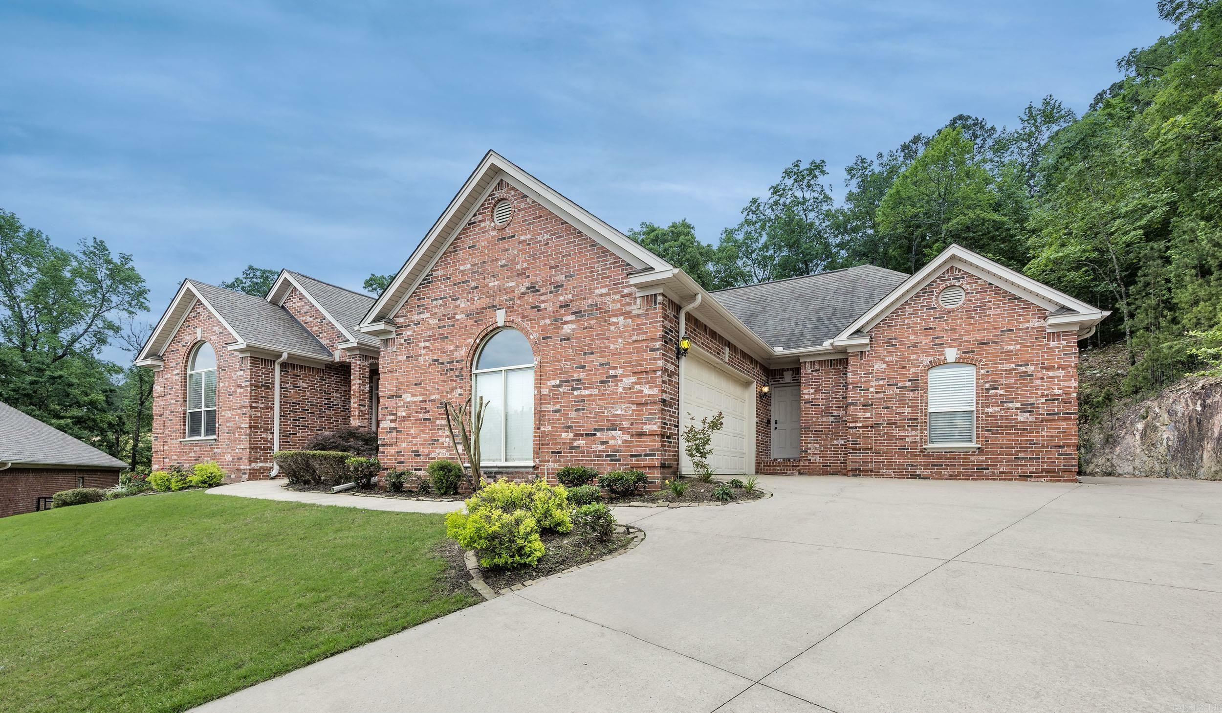 Property Photo: 110 Clervaux Circle AR 72223