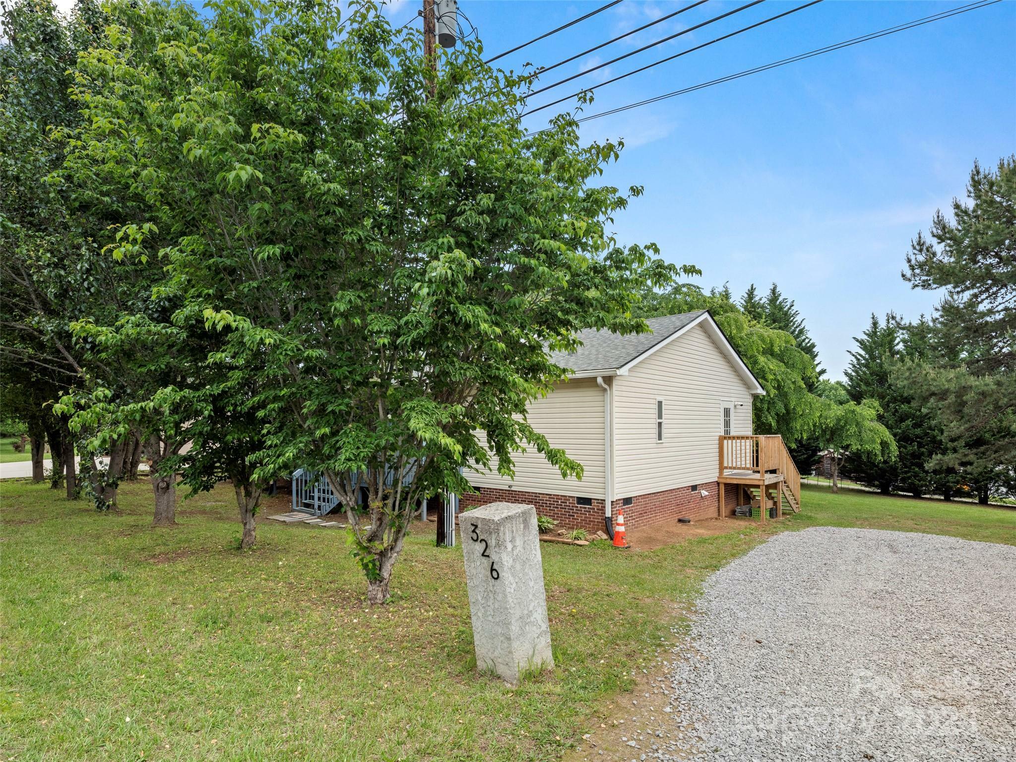 Property Photo: 326 Justice Ridge Road NC 28715