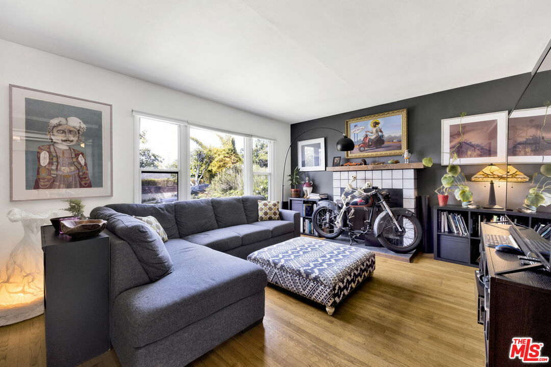 Property Photo: 3456 Beethoven St CA 90066