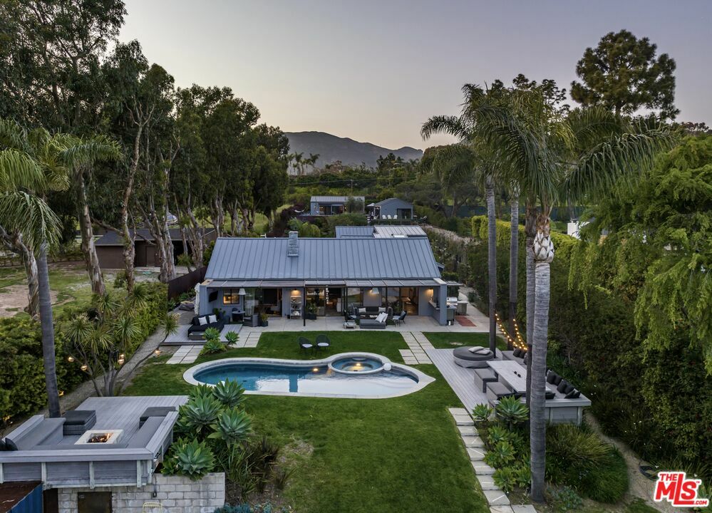 Property Photo: 28036 Sea Lane Dr CA 90265