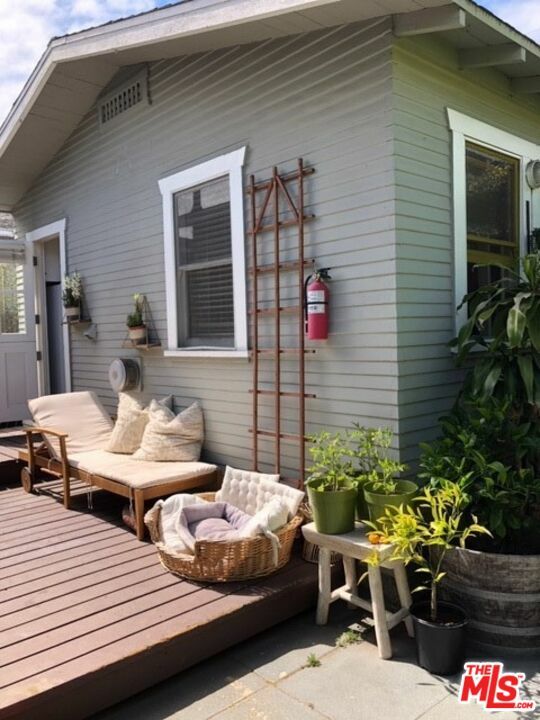 Property Photo: 529 Grand Blvd CA 90291