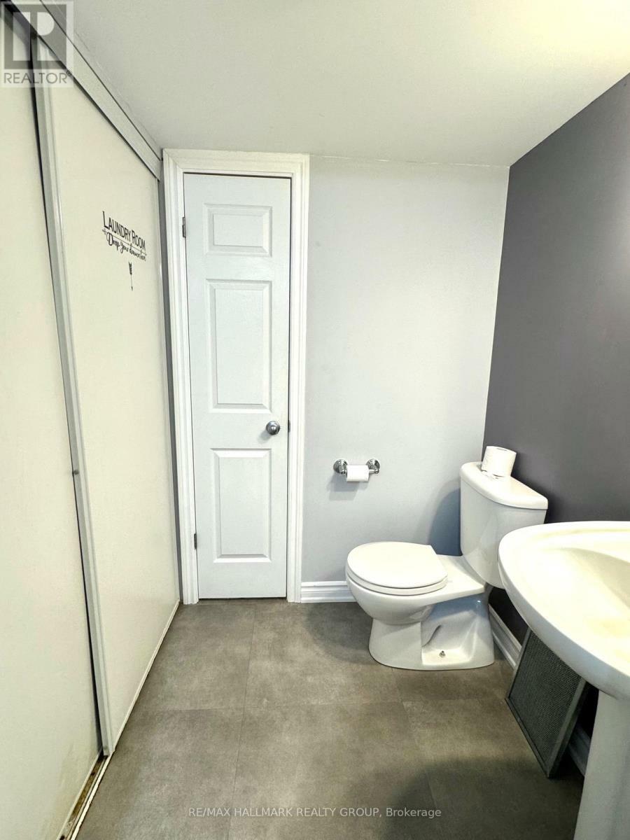 Photo de la propriété: 126B Lindenshade Drive ON K2J 5R5