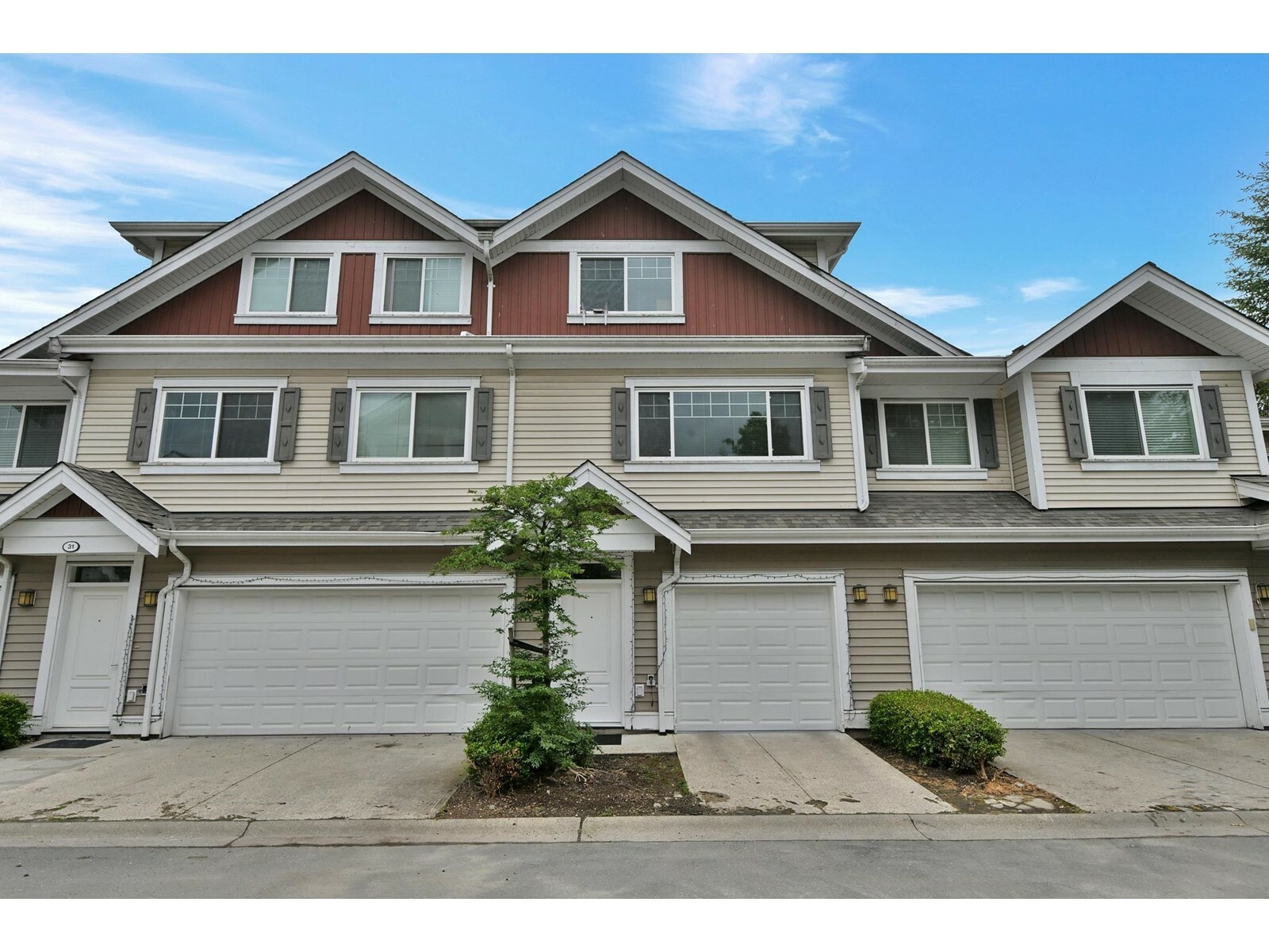 Property Photo: 30748 Cardinal 30 BC V2T 5P5