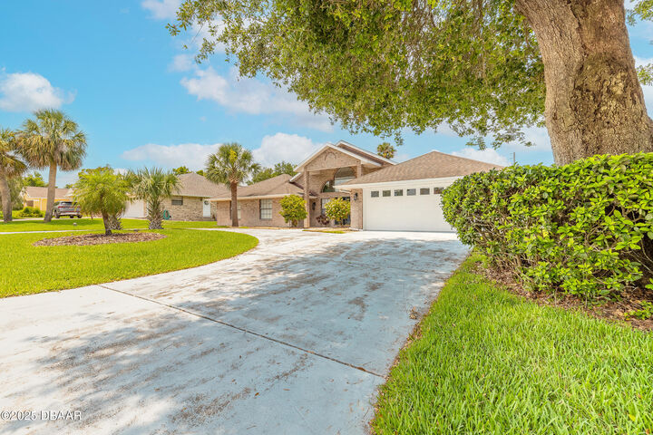 Property Photo: 7 Fernery Trail FL 32174