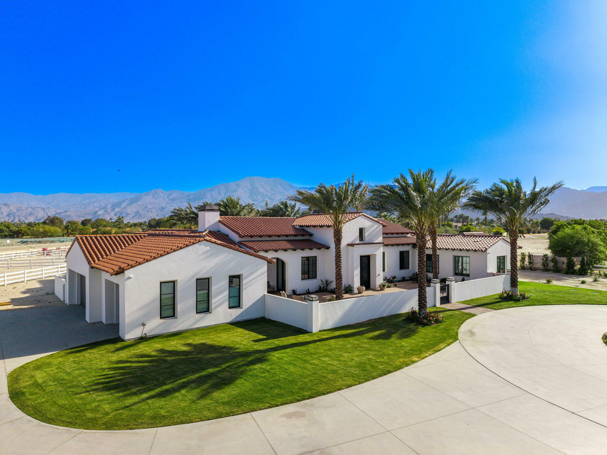 Property Photo: 80980 Vista Galope CA 92253