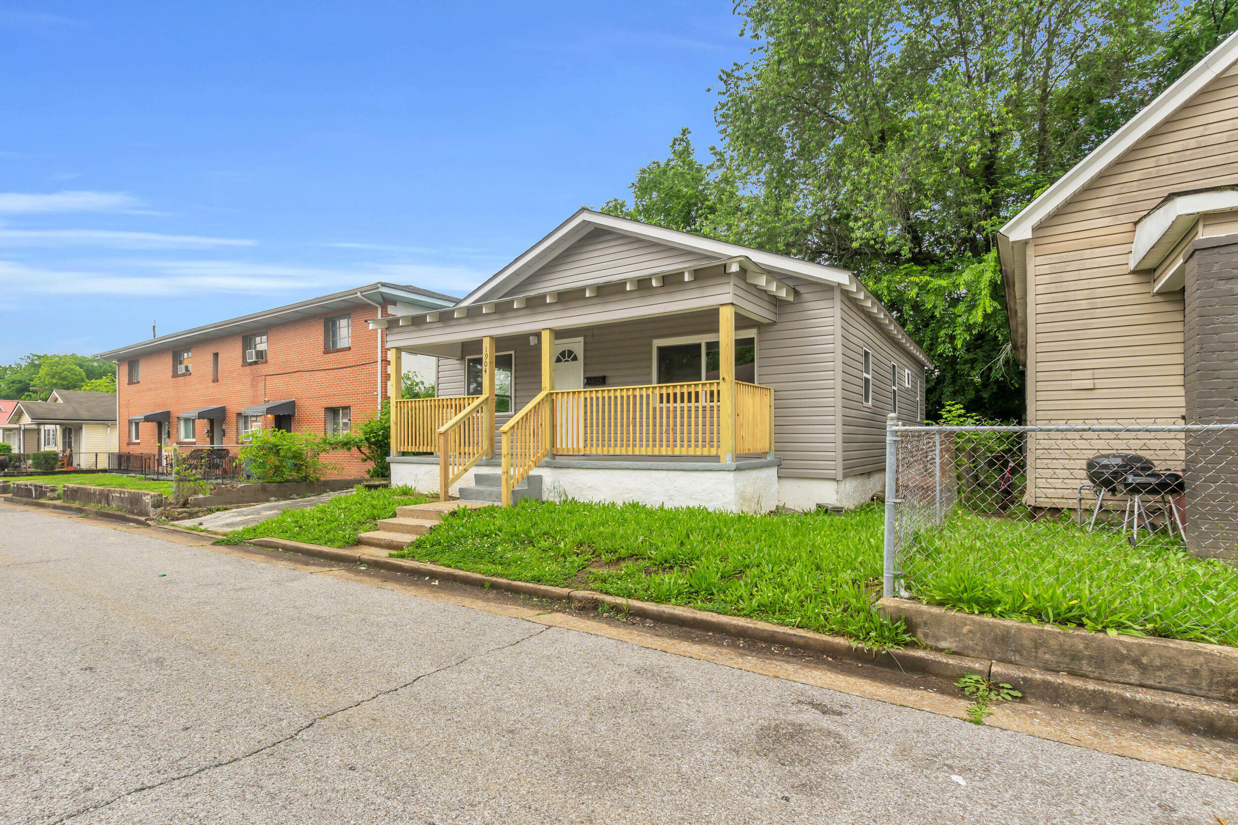 Property Photo: 1904 Sharp Street TN 37404