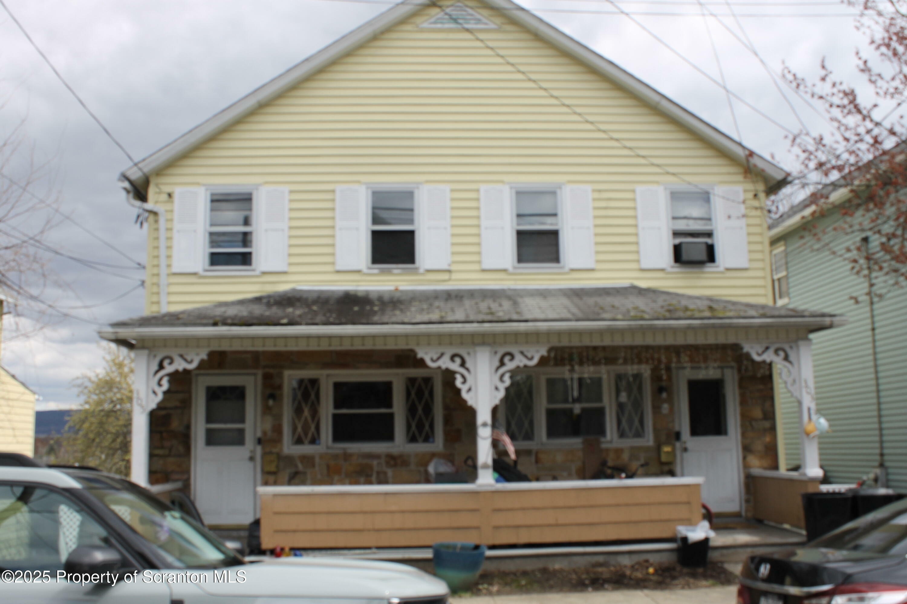 Property Photo: 305 E Grove Street PA 18704