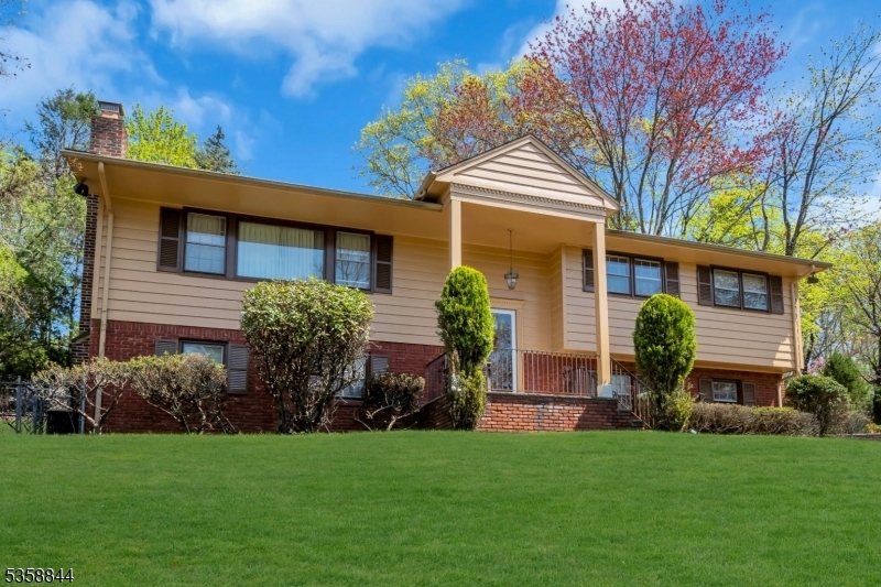 107 Hendrickson St  Haworth Boro NJ 07641 photo
