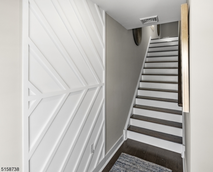 Property Photo: 47 Gladstone Ct NJ 07981