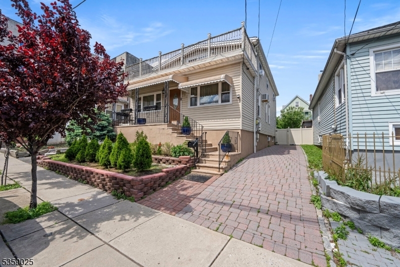 263 Morningside Ave  Cliffside Park Boro NJ 07010 photo