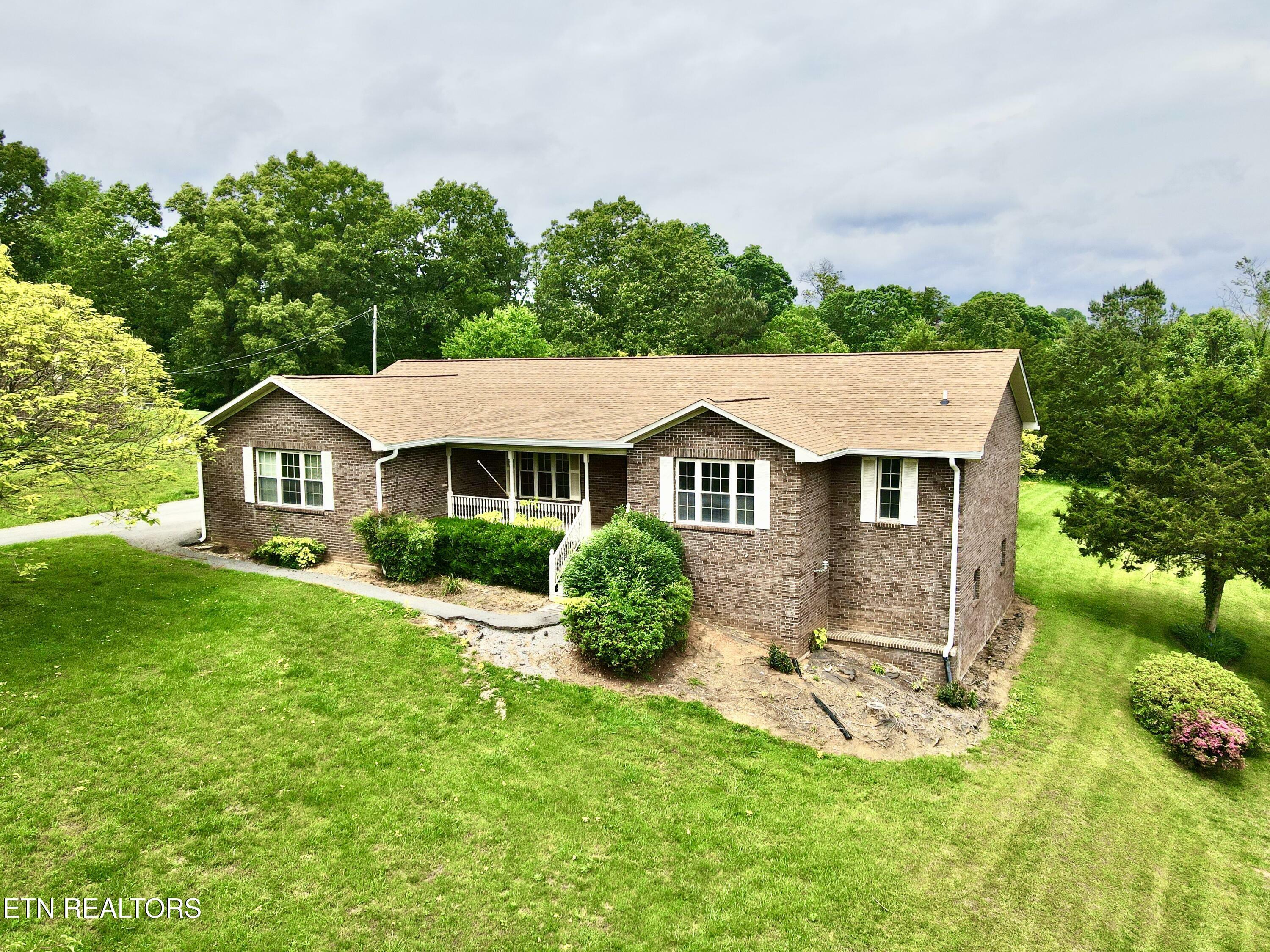 Property Photo: 200 Harmon Circle TN 37825