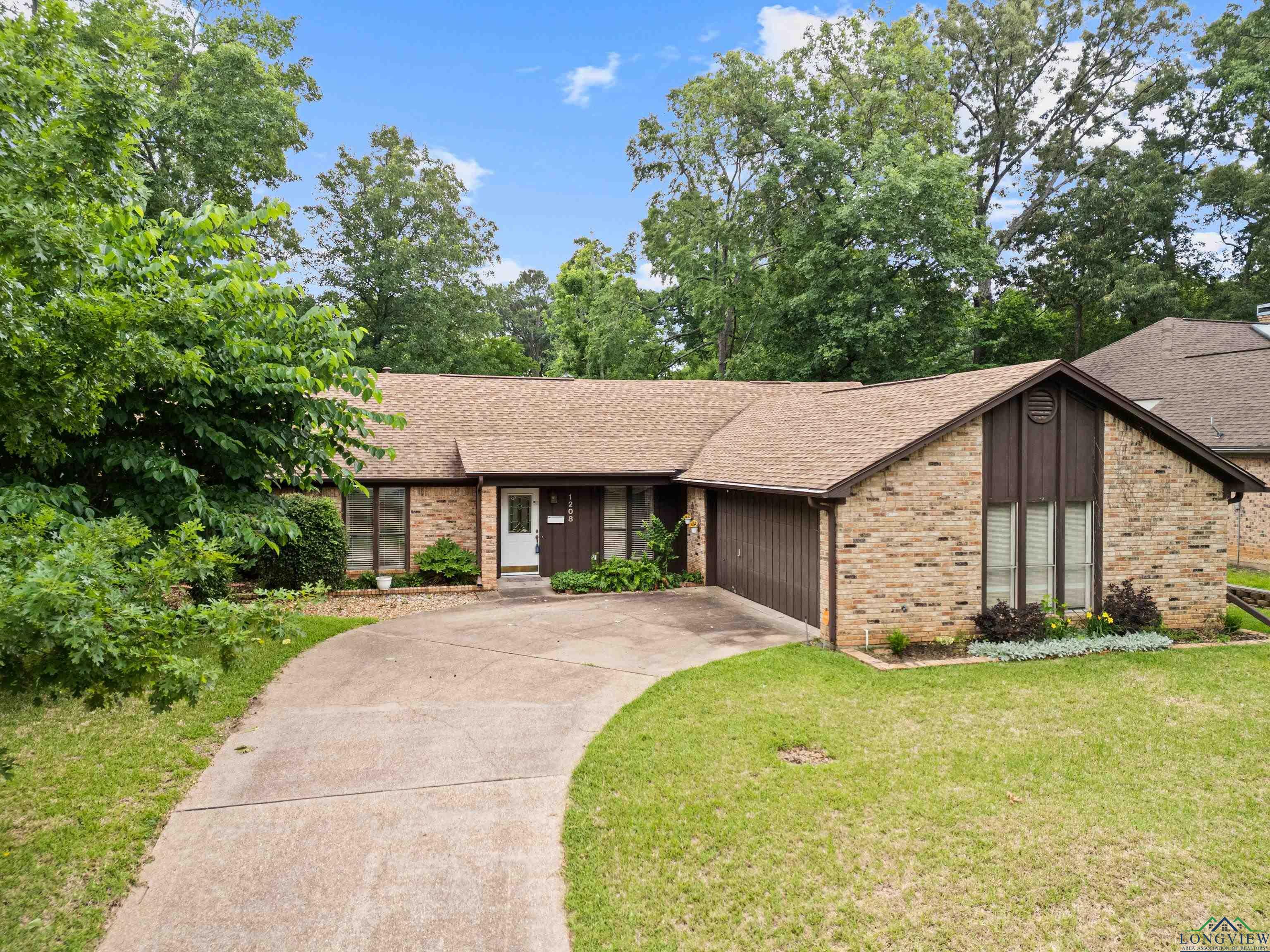 1208 Marigold  Longview TX 75604 photo