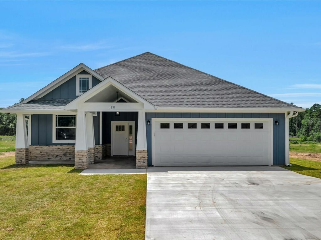 Property Photo: 128 Stoney Ridge TX 75904