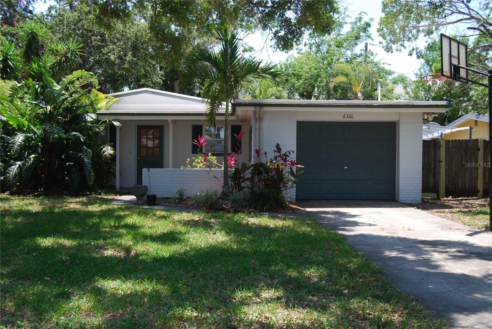 Property Photo: 6326 55th Avenue N FL 33709