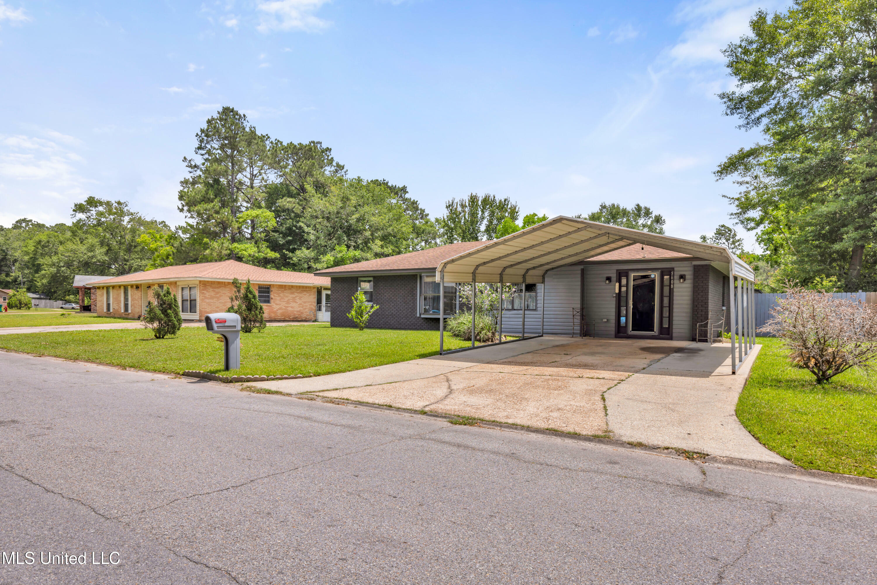 Property Photo:  5608 Claresholm Drive  MS 39553 