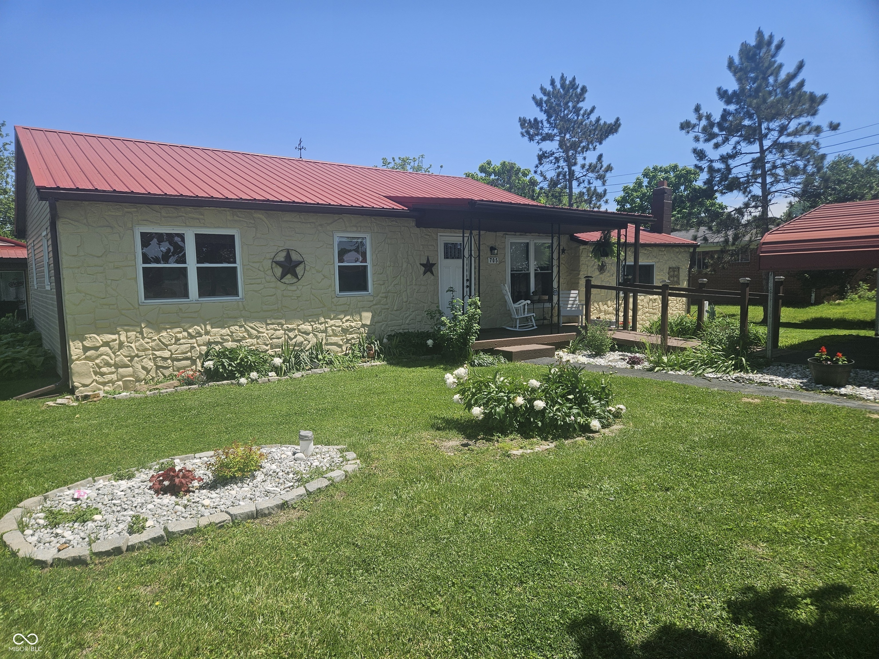 Property Photo: 705 S 450 E IN 46131