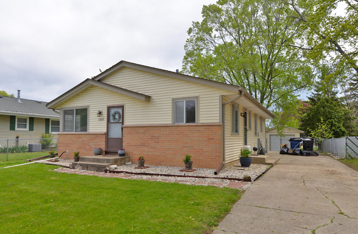 3407 Kentucky St  Racine WI 53405 photo