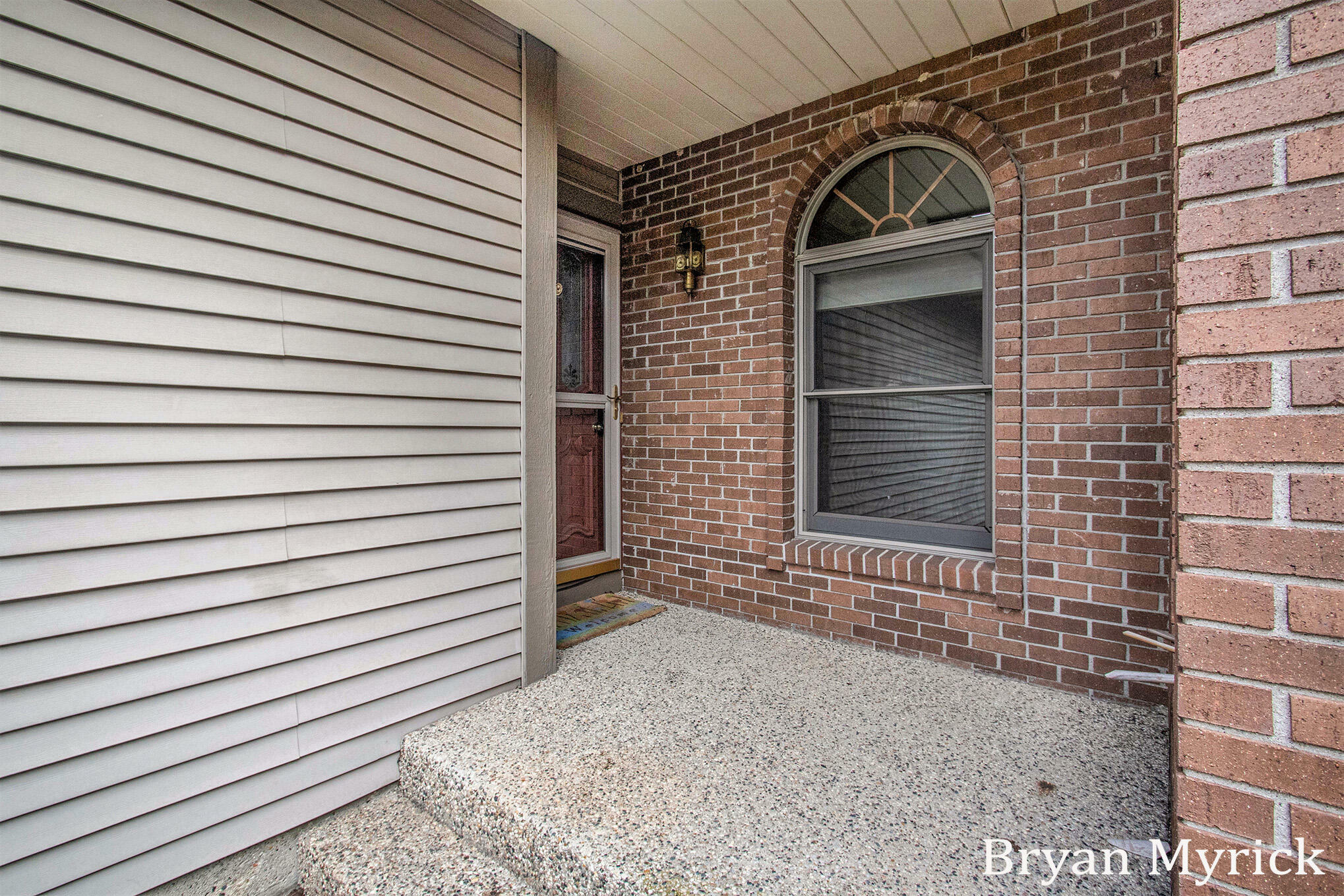 Property Photo: 607 Crestview Street MI 49423