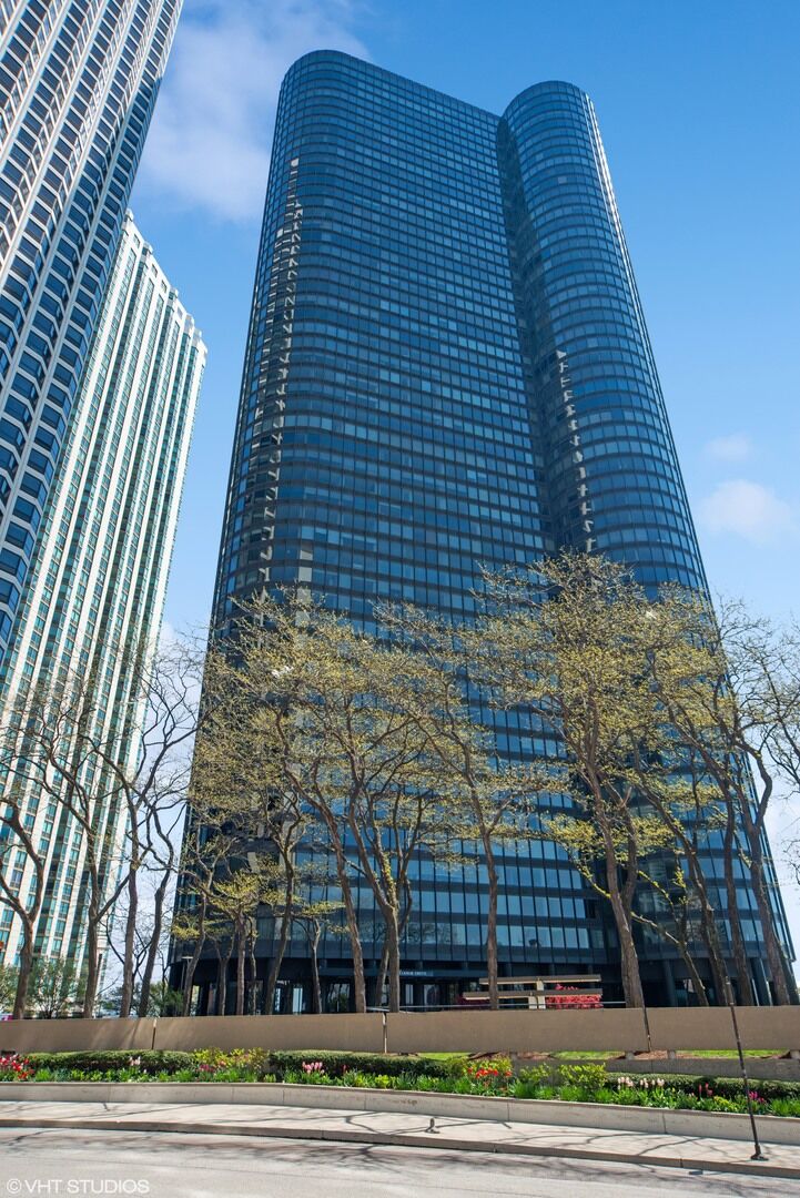 Property Photo: 155 N Harbor Drive 610 IL 60601