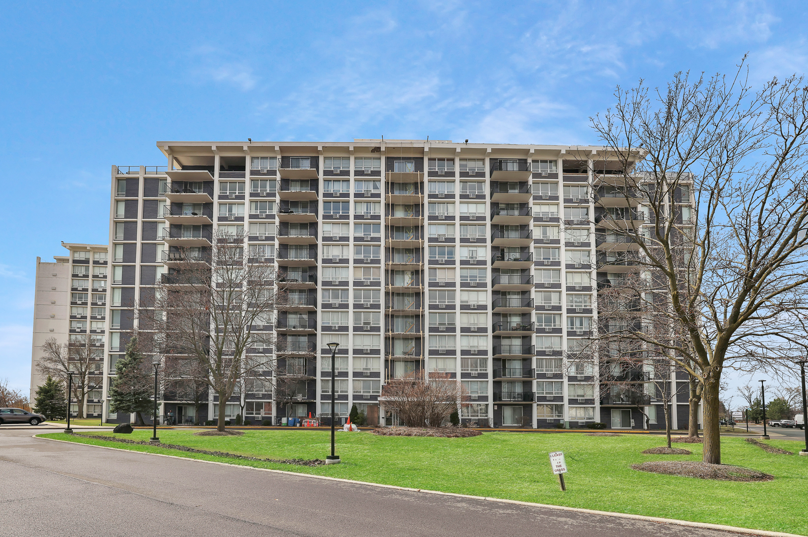 Property Photo:  8801 W Golf Road 12B  IL 60714 