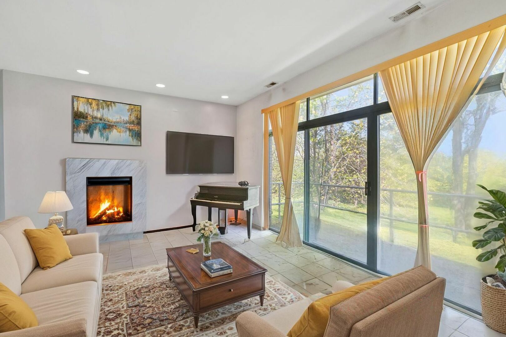 Property Photo: 26348 N Edgemond Lane IL 60010