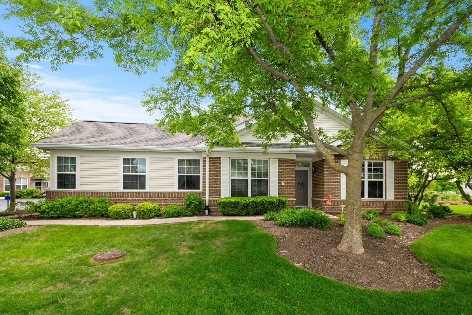 Property Photo: 16211 Powderhorn Lake Way IL 60403