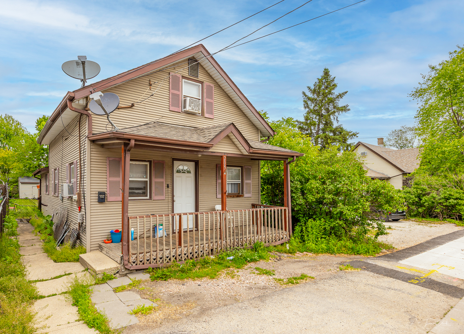 Property Photo: 203 Moran Street IL 60435