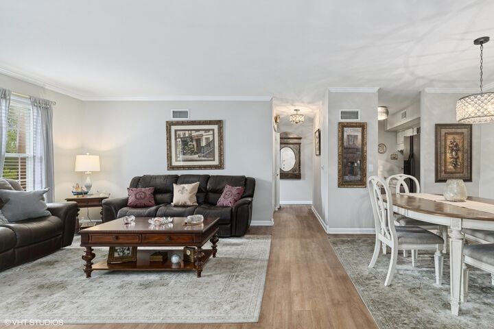 Property Photo: 565 Shorely Drive 202 IL 60010