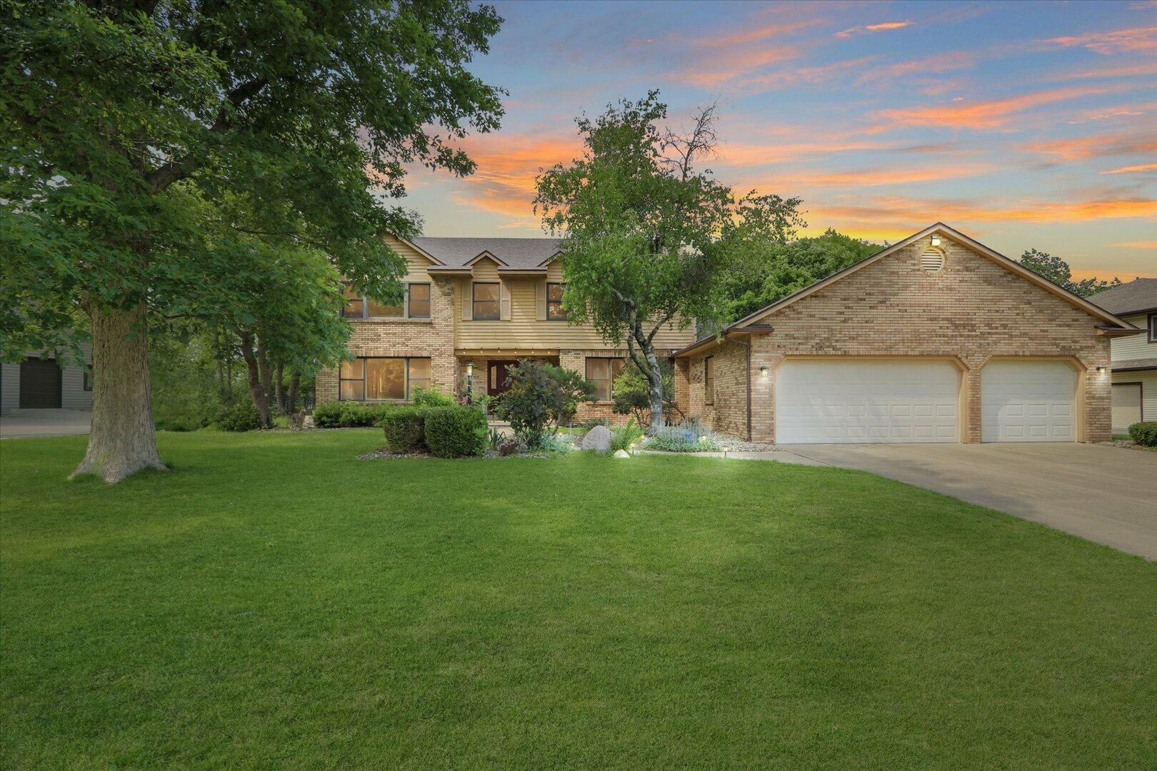 4008 Pinecrest Drive  Champaign IL 61822 photo