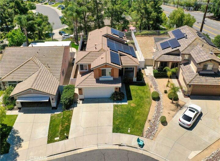 Property Photo:  31695 Corte Avalos  CA 92592 