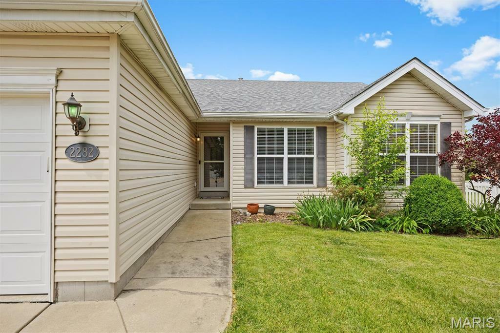 Property Photo: 2282 Haverford Court IL 62062