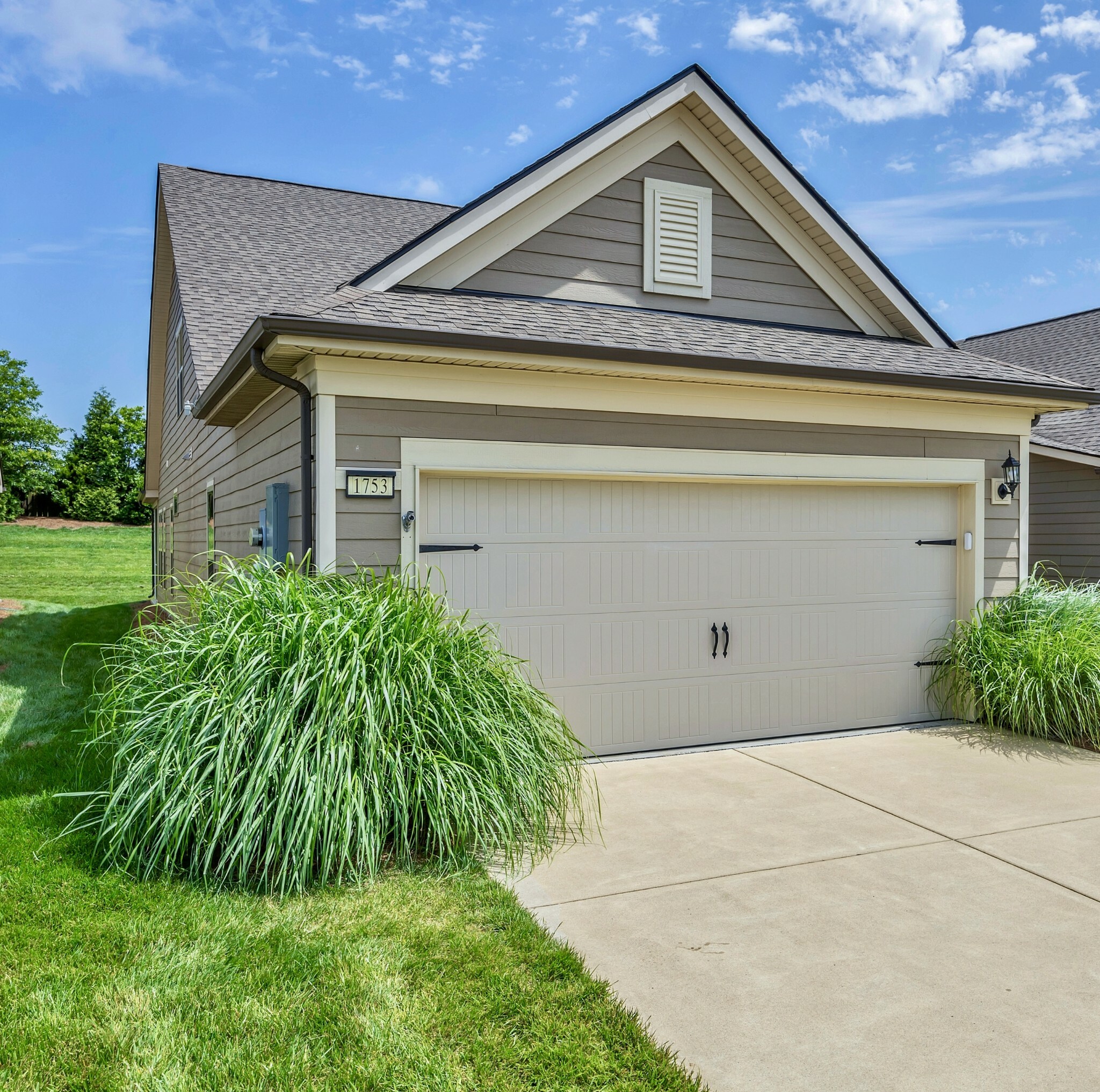 Property Photo: 1753 Humphreys Gln TN 37174
